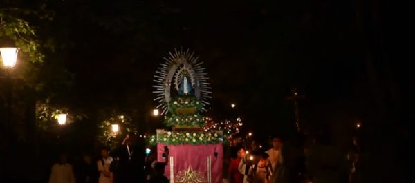 IVEMeeting_rosaryprocession_04